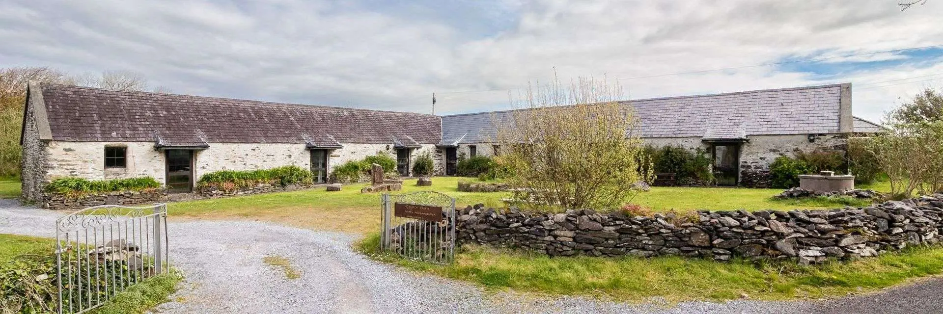 Ventry Farm Cottages. Dingle Peninsula, Ventry Beach, Co. Kerry, Ireland.